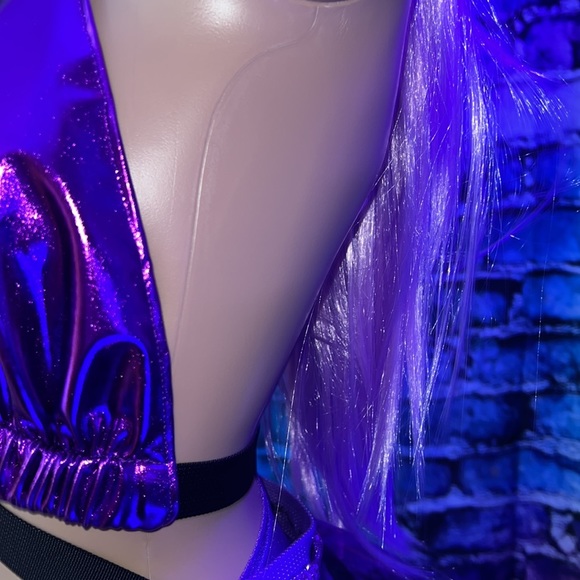 New Deep V neck Halter Top - Picture 7 of 13